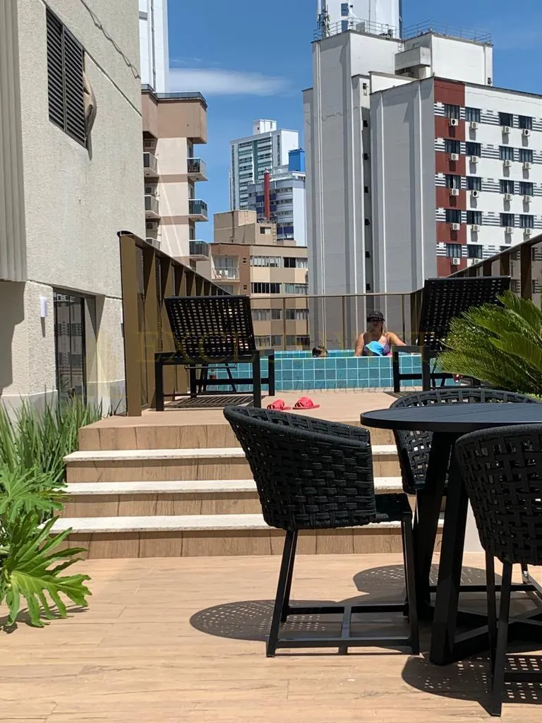 APARTAMENTO QUADRA MARA E VISTA MAR