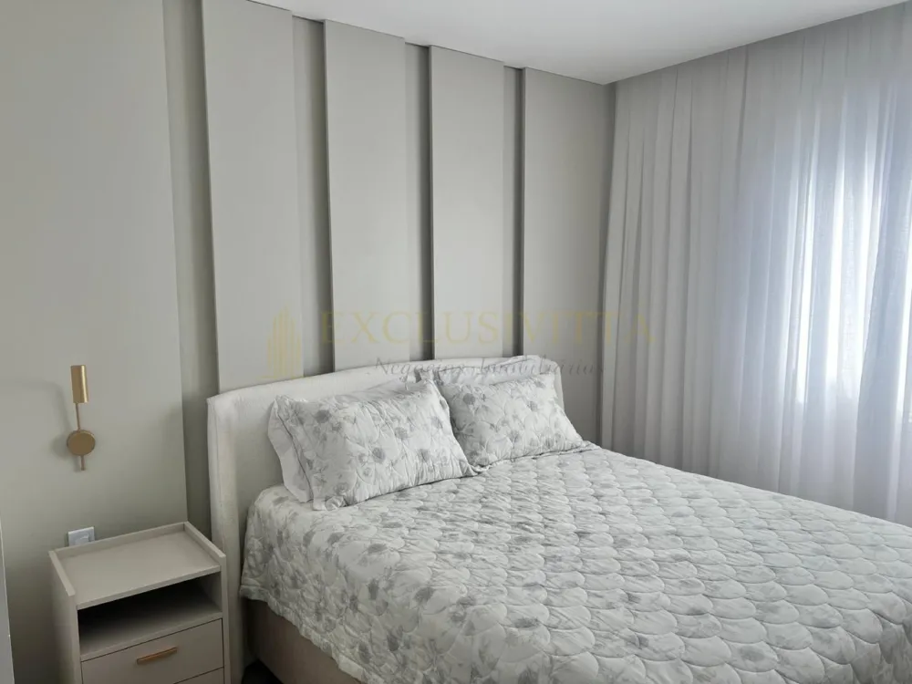 APARTAMENTO FINAMENTE MOBILIADO E EQUIPADO