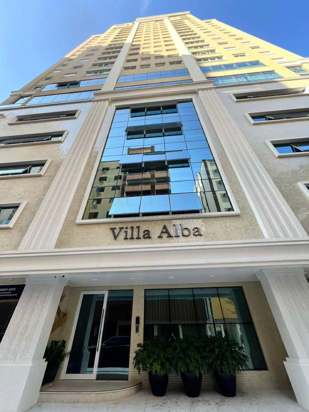 APARTAMENTO FINAMENTE MOBILIADO E EQUIPADO