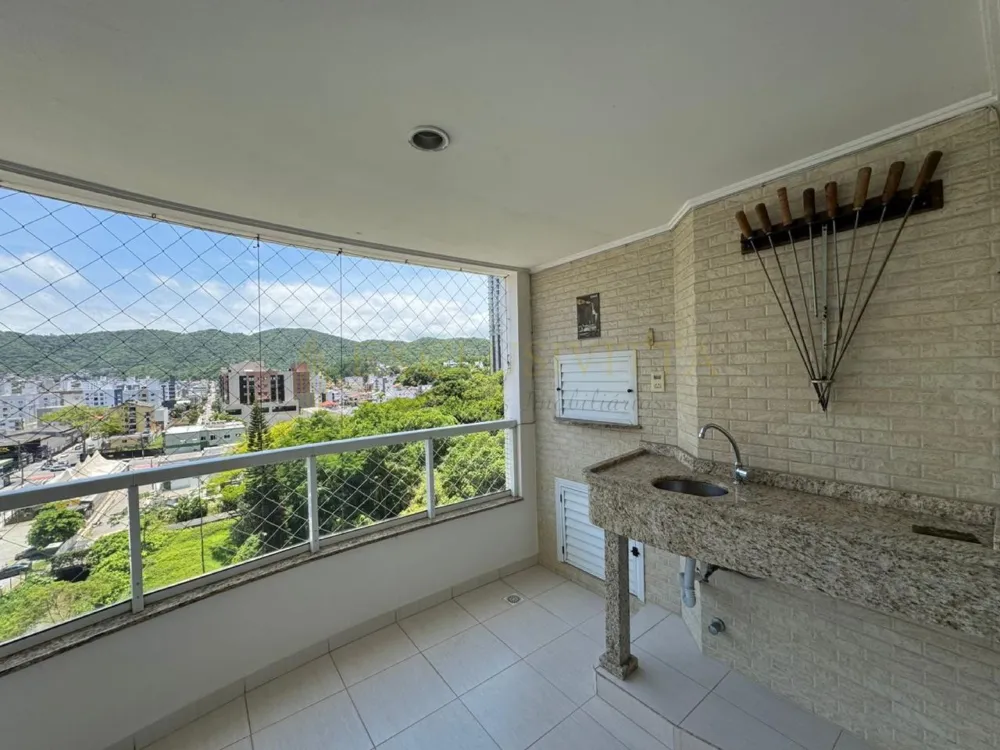 Apartamento 2 quartos para Venda no bairro Centro em Balneário Camboriú