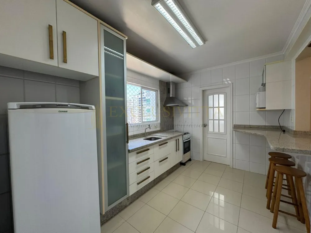 Apartamento 2 quartos para Venda no bairro Centro em Balneário Camboriú