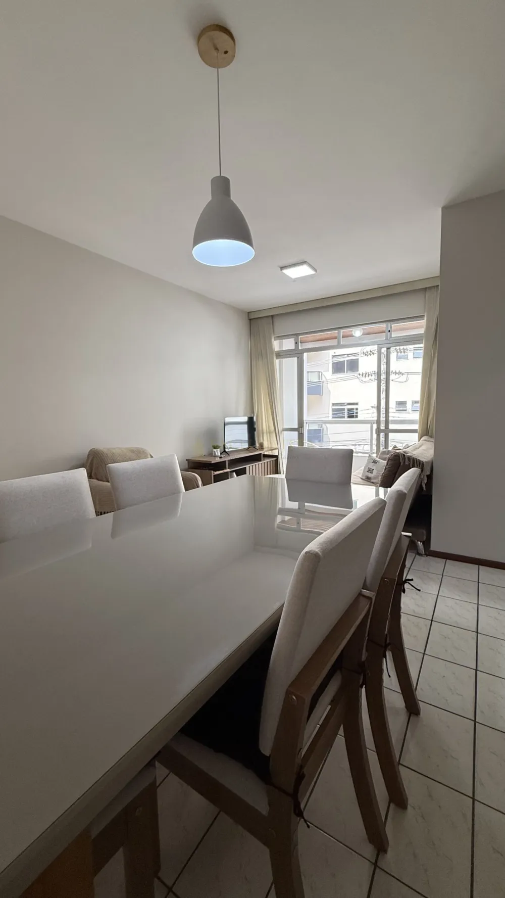Apartamento de dois quartos com ótima localizaçao