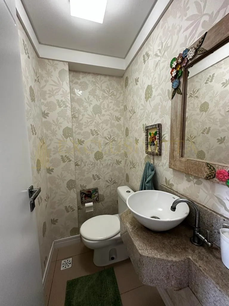 Apartamento Mobiliado à Venda no Centro de Balneário Camboriú