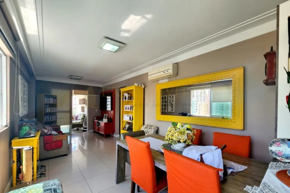 Apartamento Mobiliado à Venda no Centro de Balneário Camboriú