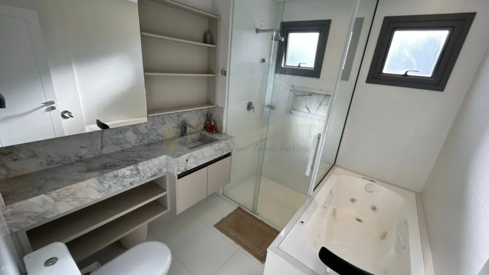 Apartamento ALTO PADRÃO 4 suítes - Locação Anual no Centro em Balneário Camboriú