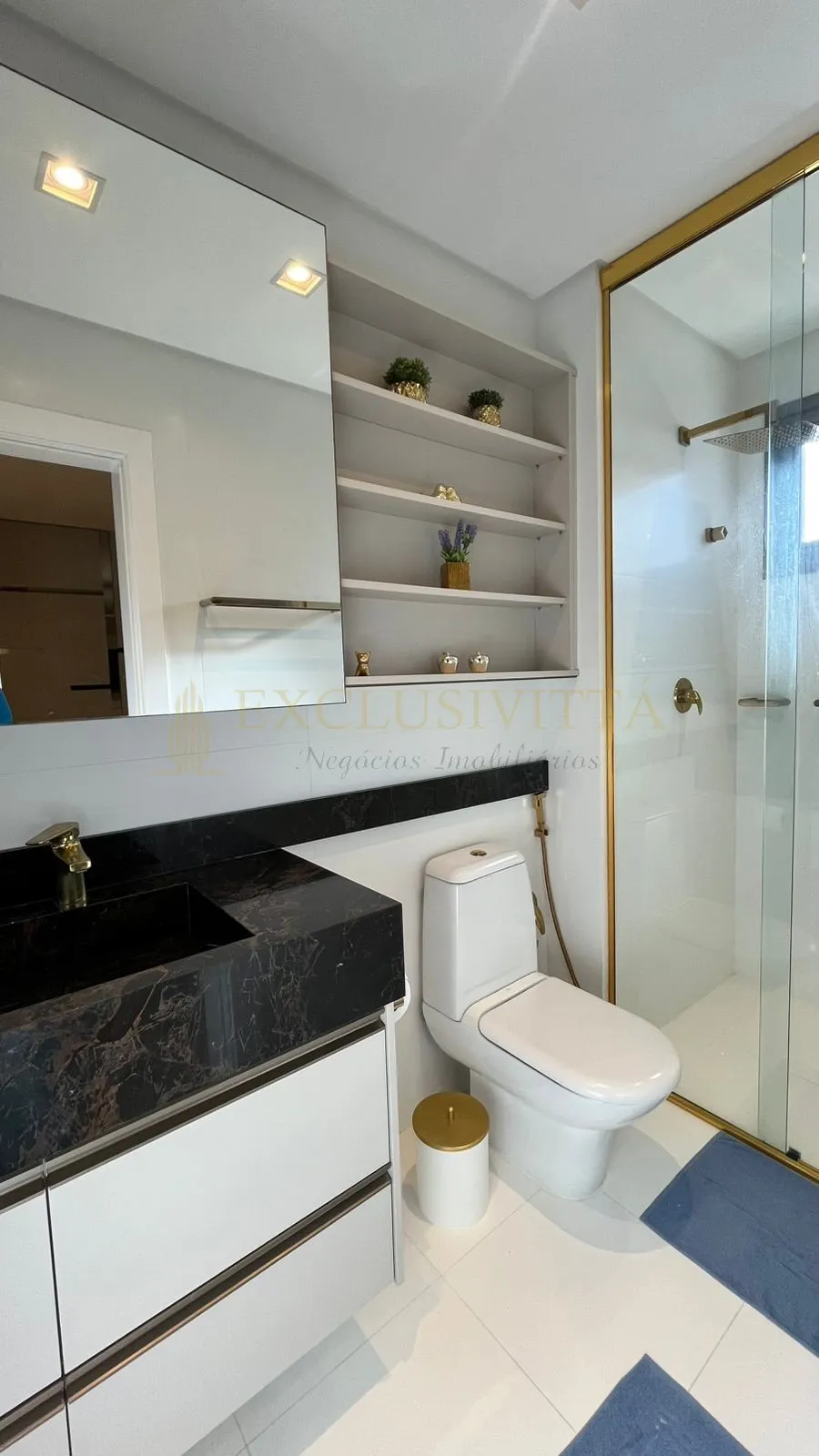Apartamento ALTO PADRÃO 4 suítes - Locação Anual no Centro em Balneário Camboriú