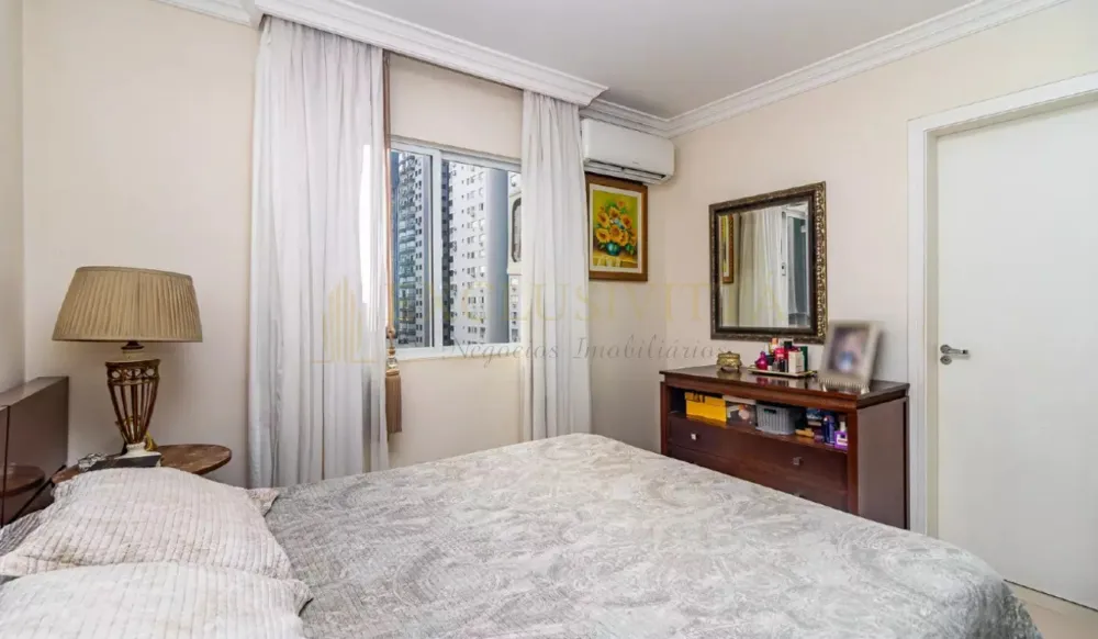 Apartamento mobiliado a 50 metros da Avenida Brasil