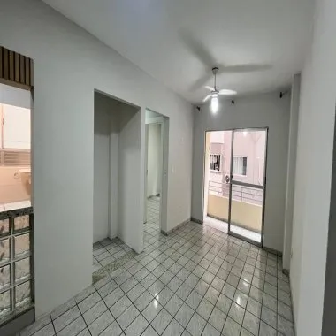 Apartamento à venda próximo à Av. Brasil, em Balneário Camboriú