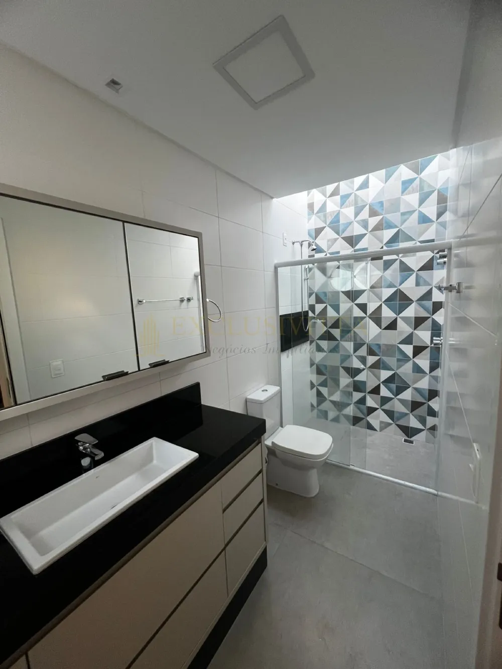 Linda Casa no  Condomínio Calêdonia