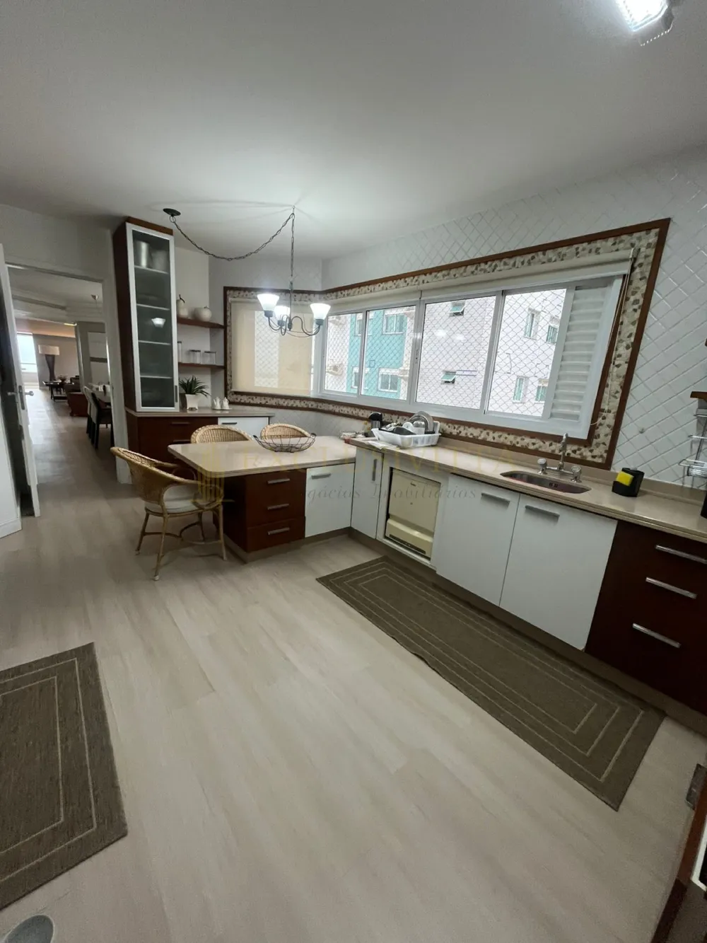 Apartamento 3 suítes para Locação Anual no bairro Centro em Balneário Camboriú
