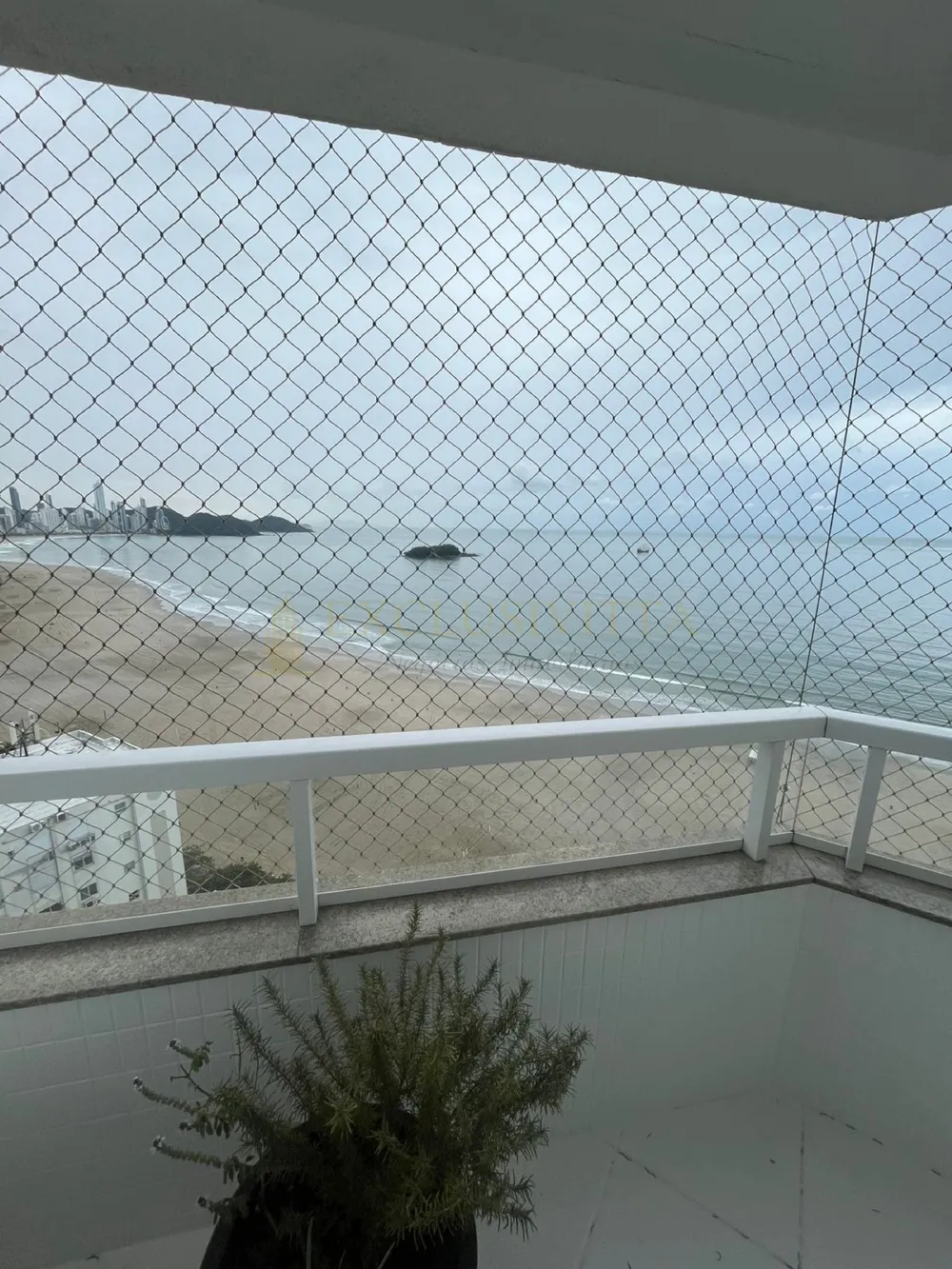 Apartamento 3 suítes para Locação Anual no bairro Centro em Balneário Camboriú
