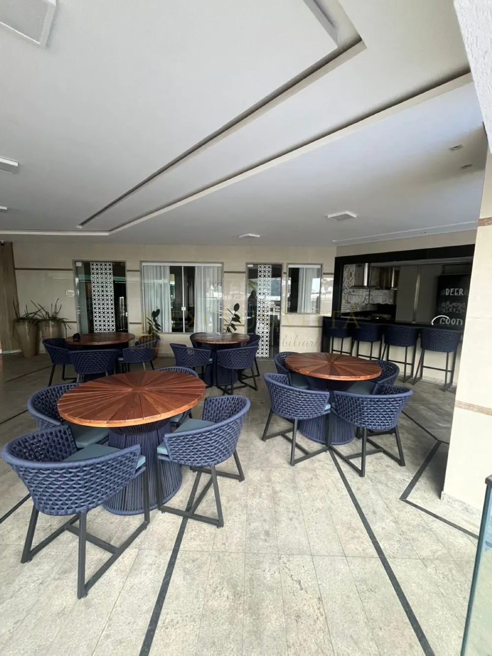Apartamento 3 suítes para Locação Anual no bairro Centro em Balneário Camboriú