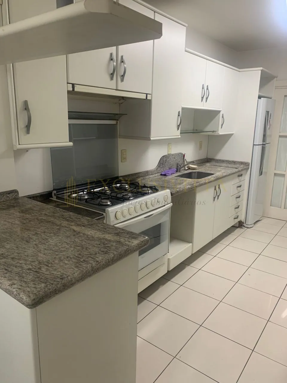 Apartamento 2 quartos para Locação Anual no bairro Centro em Balneário Camboriú