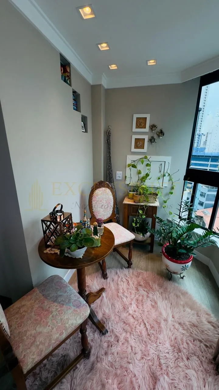 OPORTUNIDADE, APARTAMENTO PRÓXIMO AO PASSEIO SAN MIGUEL COM CHURRASQUEIRA À CARVÃO.