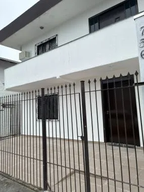 CASA COMERCIAL PARA LOCAÇÃO ANUAL