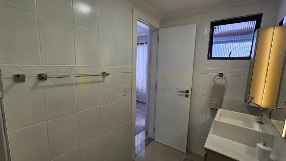 Apartamento reformado no centro de Balneário Camboriú!
