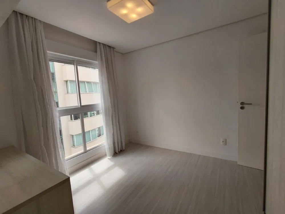 Apartamento 3 quartos para Locação Anual no bairro Centro em Balneário Camboriú