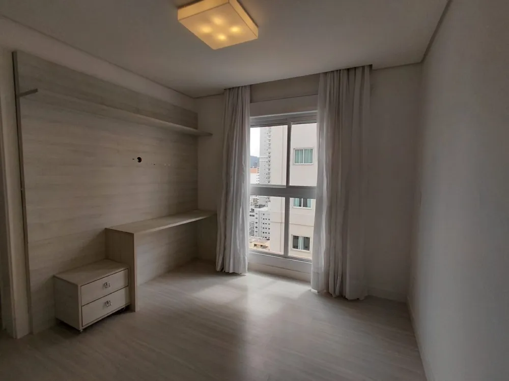 Apartamento 3 quartos para Locação Anual no bairro Centro em Balneário Camboriú