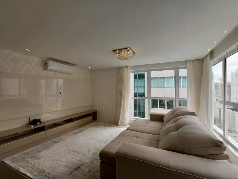 Apartamento 3 quartos para Locação Anual no bairro Centro em Balneário Camboriú