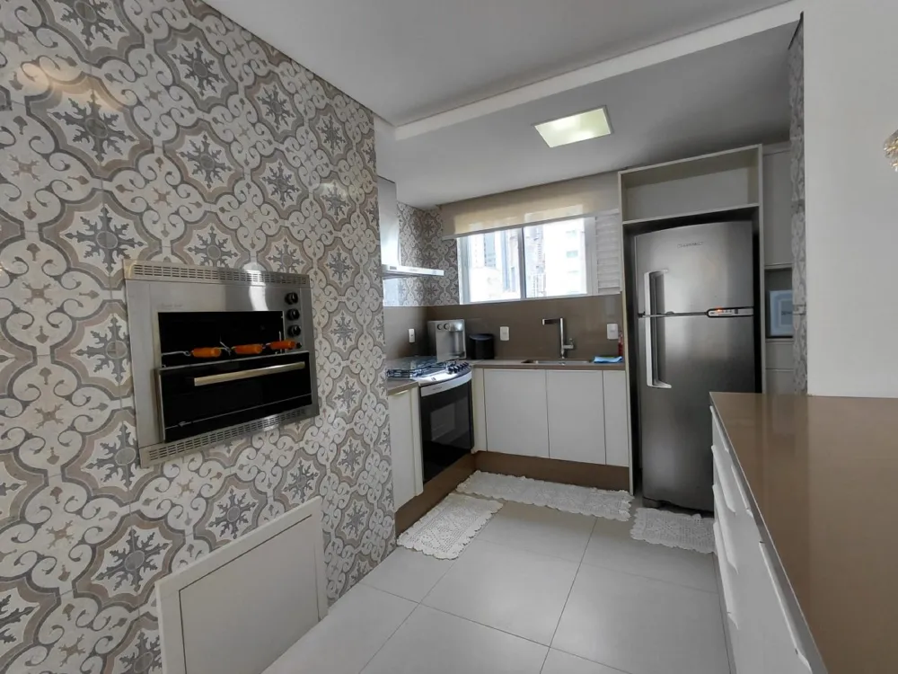 Apartamento 3 quartos para Locação Anual no bairro Centro em Balneário Camboriú