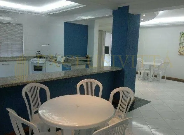 Apartamento 2 quartos para Locação Anual no bairro Centro em Balneário Camboriú
