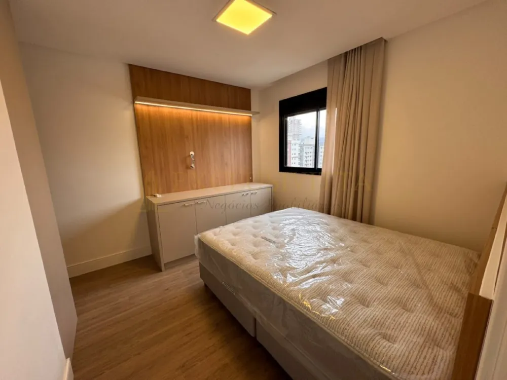 Apartamento 3 quartos para Locação Anual no bairro Meia Praia em Itapema