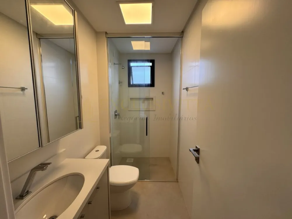 Apartamento 3 quartos para Locação Anual no bairro Meia Praia em Itapema