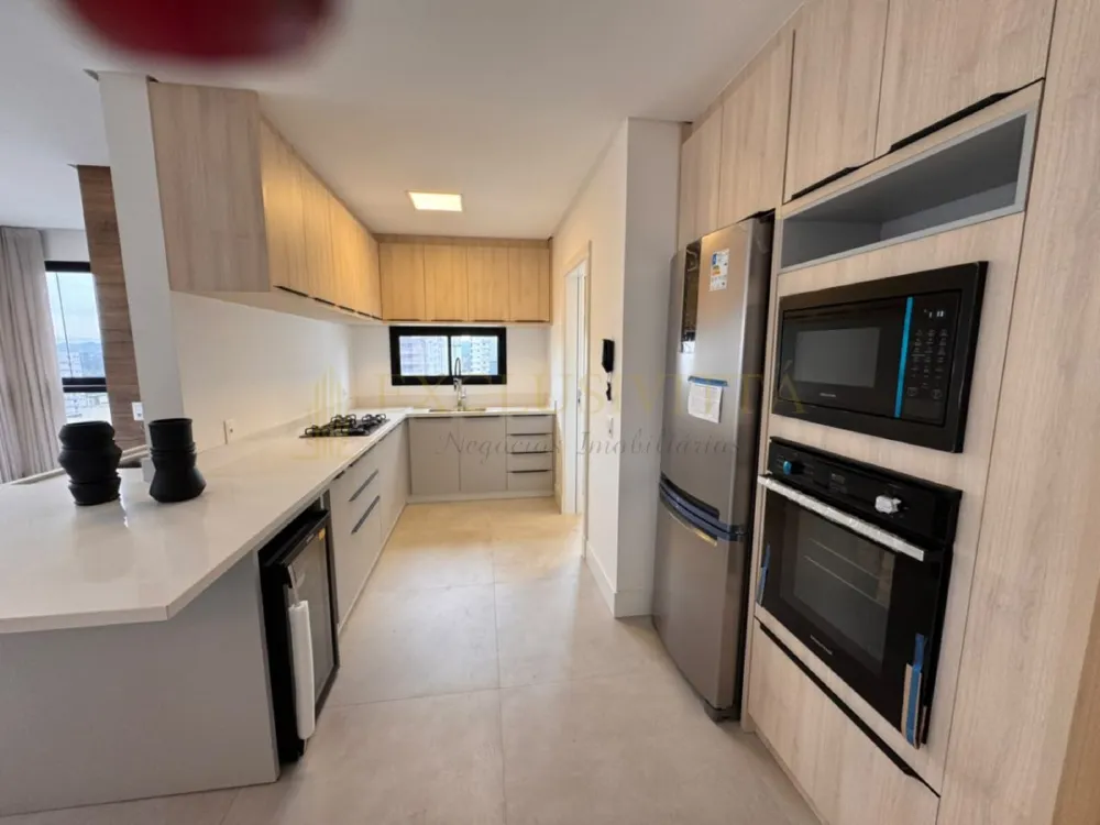 Apartamento 3 quartos para Locação Anual no bairro Meia Praia em Itapema