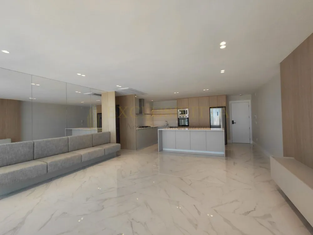 Apartamento 3 suítes para Locação Anual no bairro Centro em Balneário Camboriú