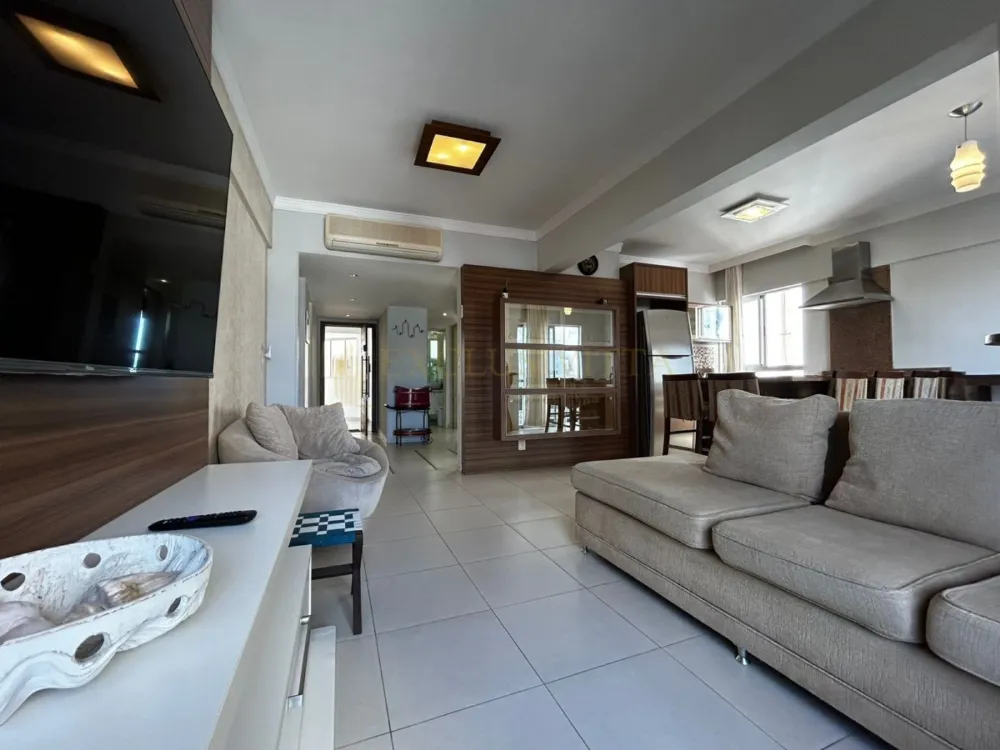 Apartamento com 3 quartos sendo uma suíte a venda na Avenida Atlântica