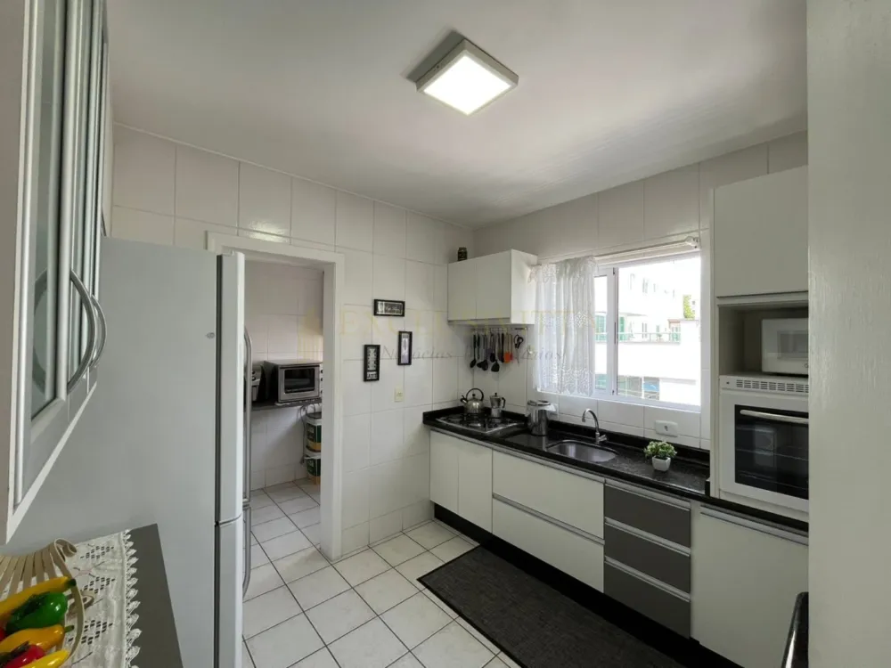 Apartamento Semimobiliado à Venda Conforto e Tranquilidade a 700 Metros da Praia!