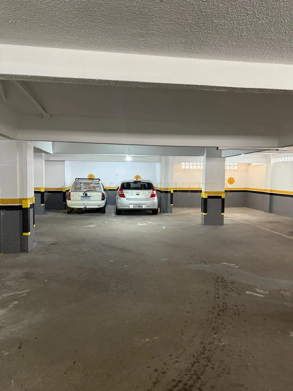 Apartamento com dois quartos em ótima localizaçao