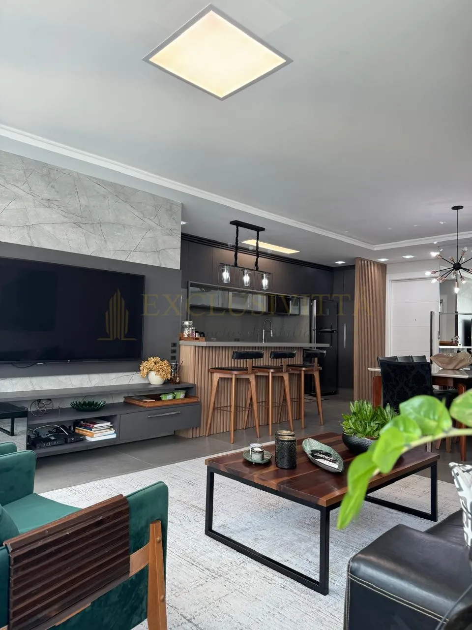 Lindo apartamento com 3 suítes a venda na área mais procurada de Balneário Camboriú