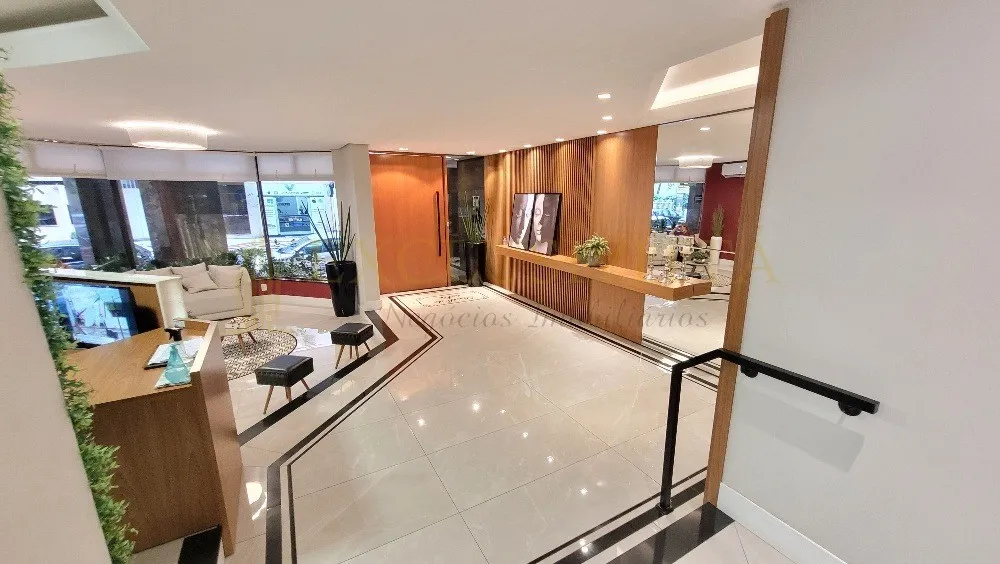 Apartamento QUADRA MAR a venda na Barra Sul de Balneário Camboriú
