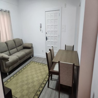 Apartamento 2 quartos para Locação Anual no bairro Centro em Balneário Camboriú