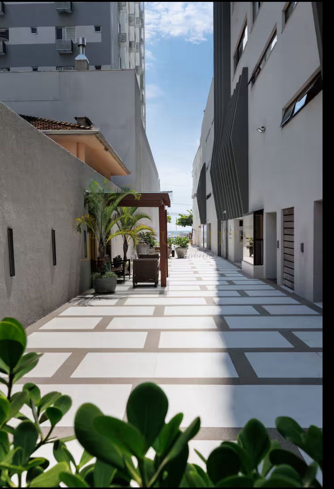 Apartamento à venda na quadra mar em Balneário Camboriú