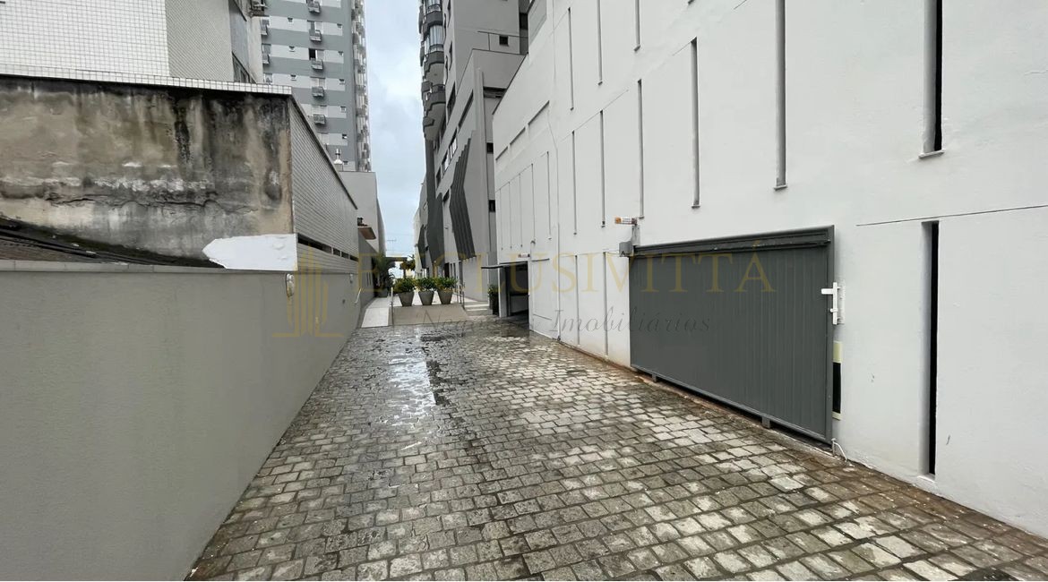 Apartamento à venda na quadra do mar com vista parcial para o mar – Balneário Cambor