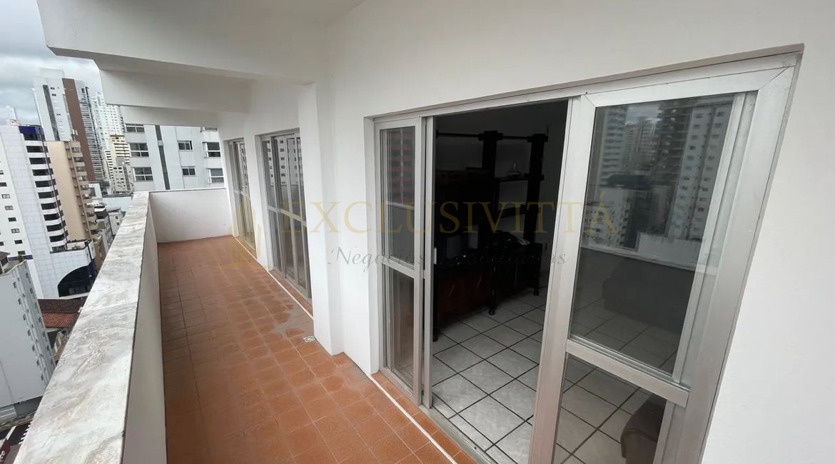 Apartamento à venda na quadra do mar com vista parcial para o mar – Balneário Cambor