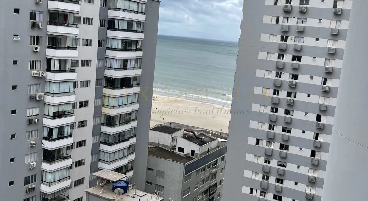 Apartamento à venda na quadra do mar com vista parcial para o mar – Balneário Cambor