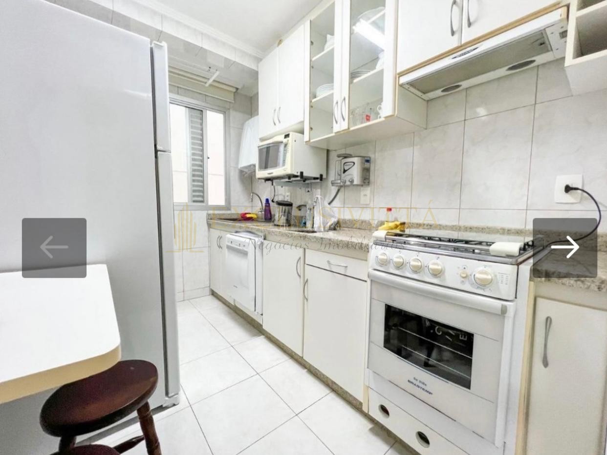 Lindo apartamento reformado na quadra do mar – Balneário Camboriú
