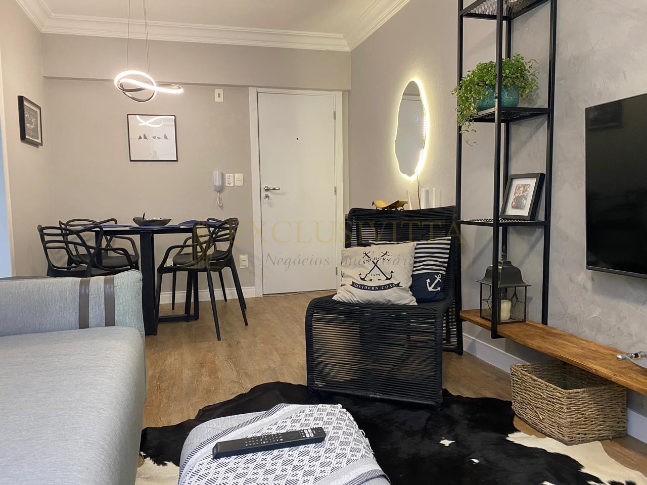 Lindo apartamento reformado na quadra do mar – Balneário Camboriú