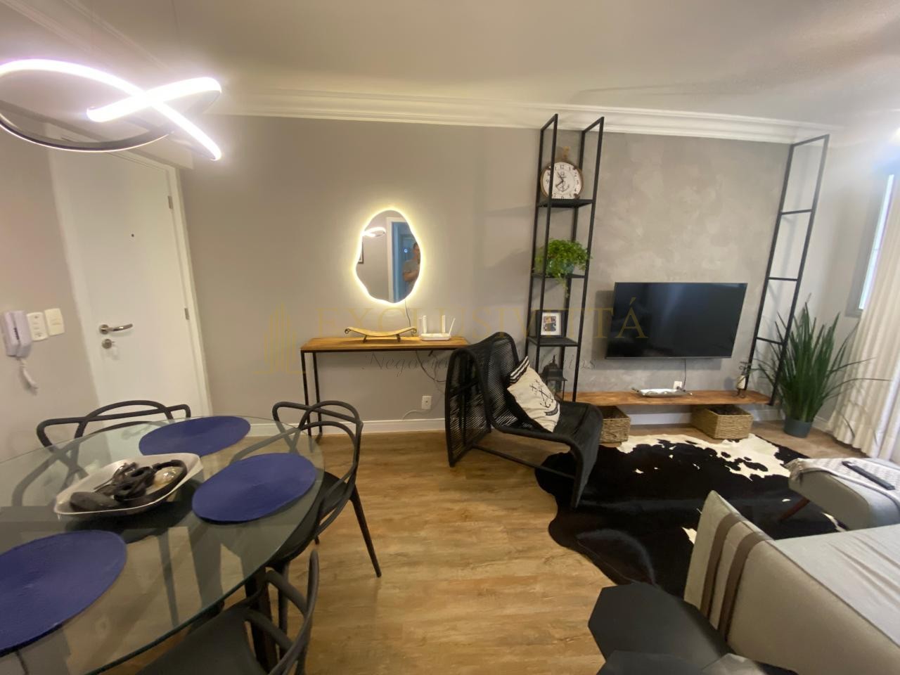 Lindo apartamento reformado na quadra do mar – Balneário Camboriú