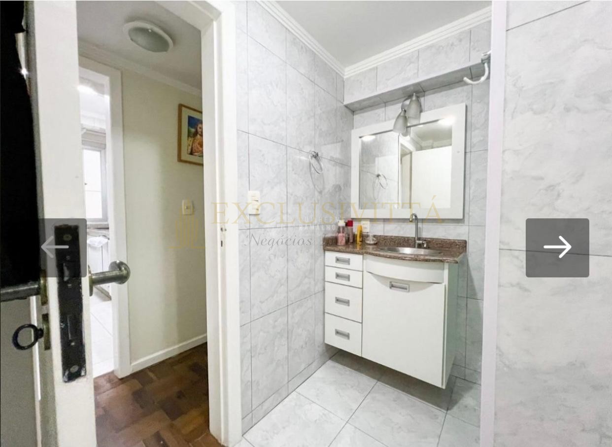 Lindo apartamento reformado na quadra do mar – Balneário Camboriú