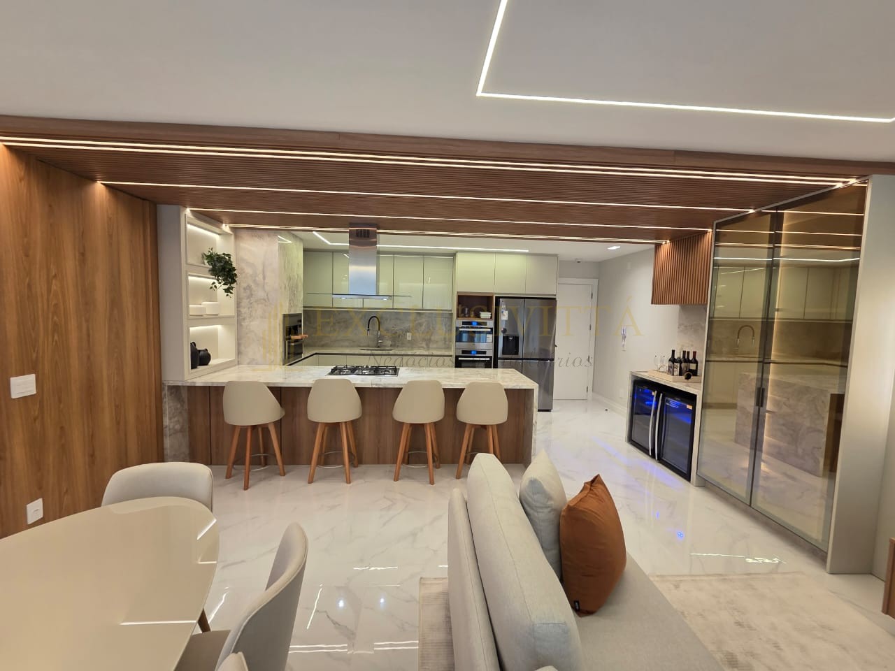 Apartamento 4 quartos para Venda no bairro Centro em Balneário Camboriú