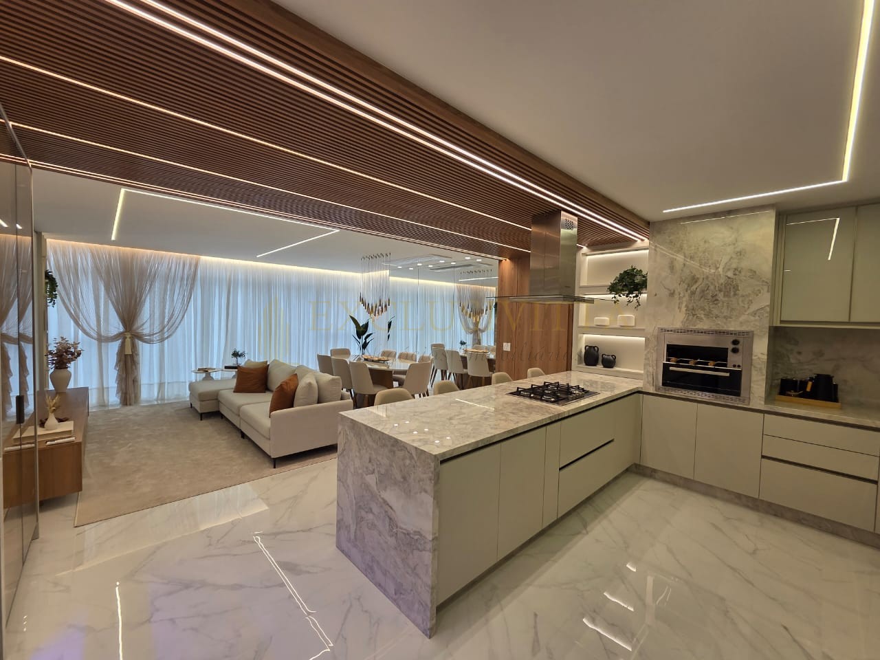 Apartamento 4 quartos para Venda no bairro Centro em Balneário Camboriú