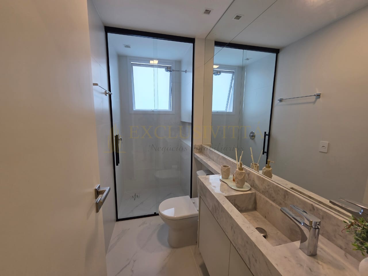 Apartamento 4 quartos para Venda no bairro Centro em Balneário Camboriú