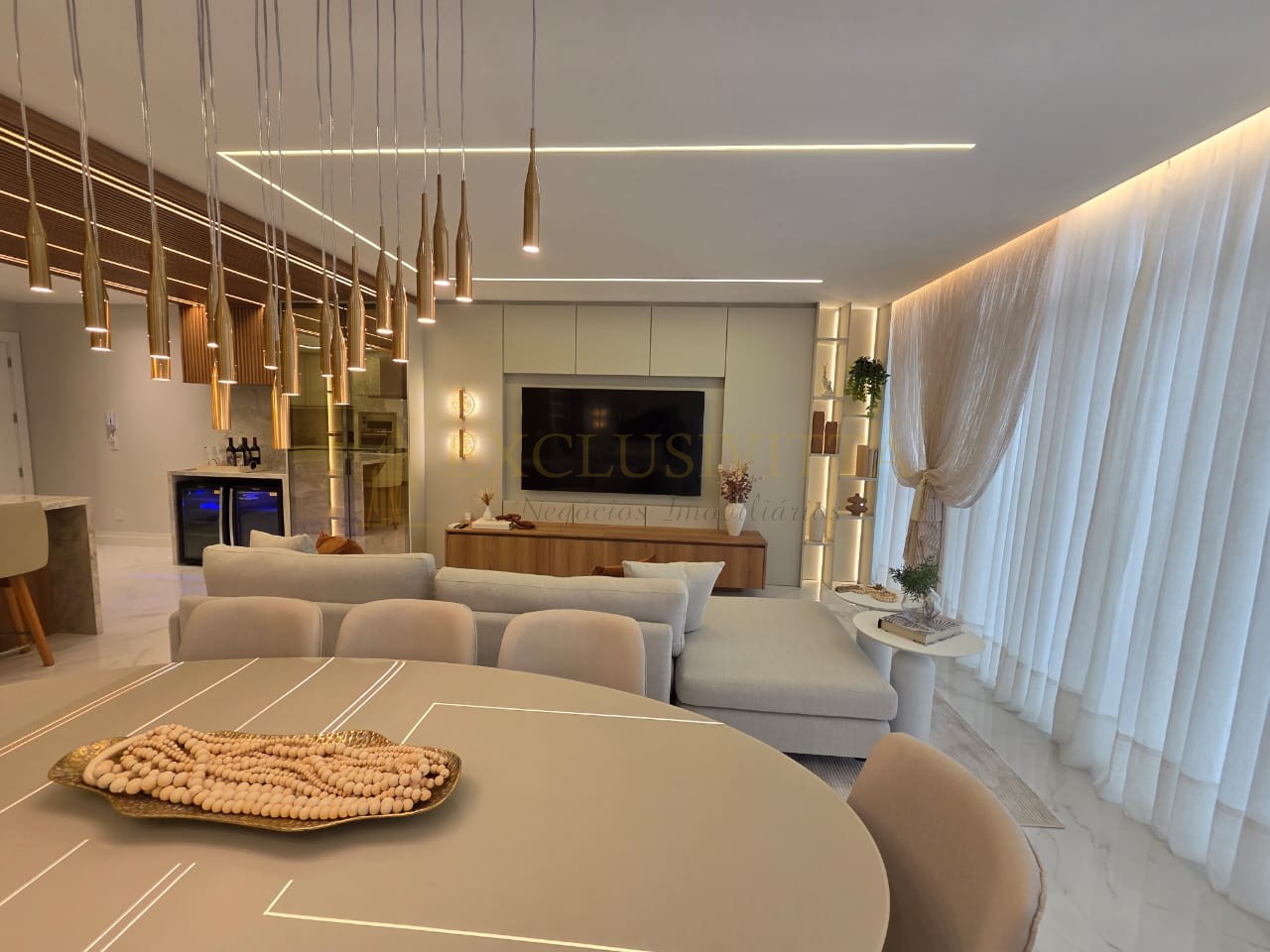 Apartamento 4 quartos para Venda no bairro Centro em Balneário Camboriú