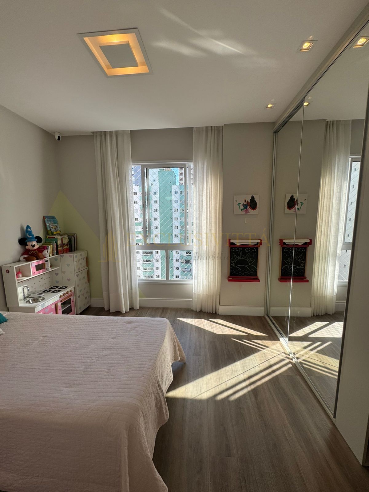 Apartamento 4 suítes para Venda no bairro Pioneiros em Balneário Camboriú