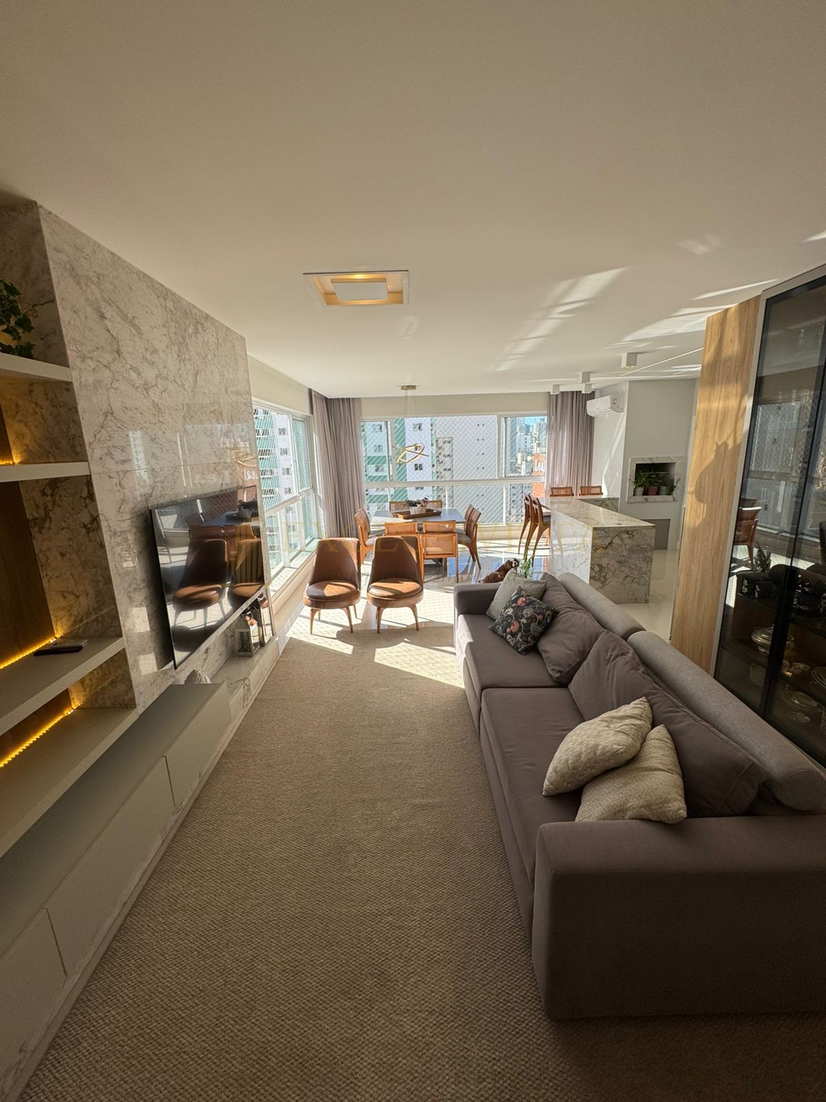 Apartamento 4 suítes para Venda no bairro Pioneiros em Balneário Camboriú