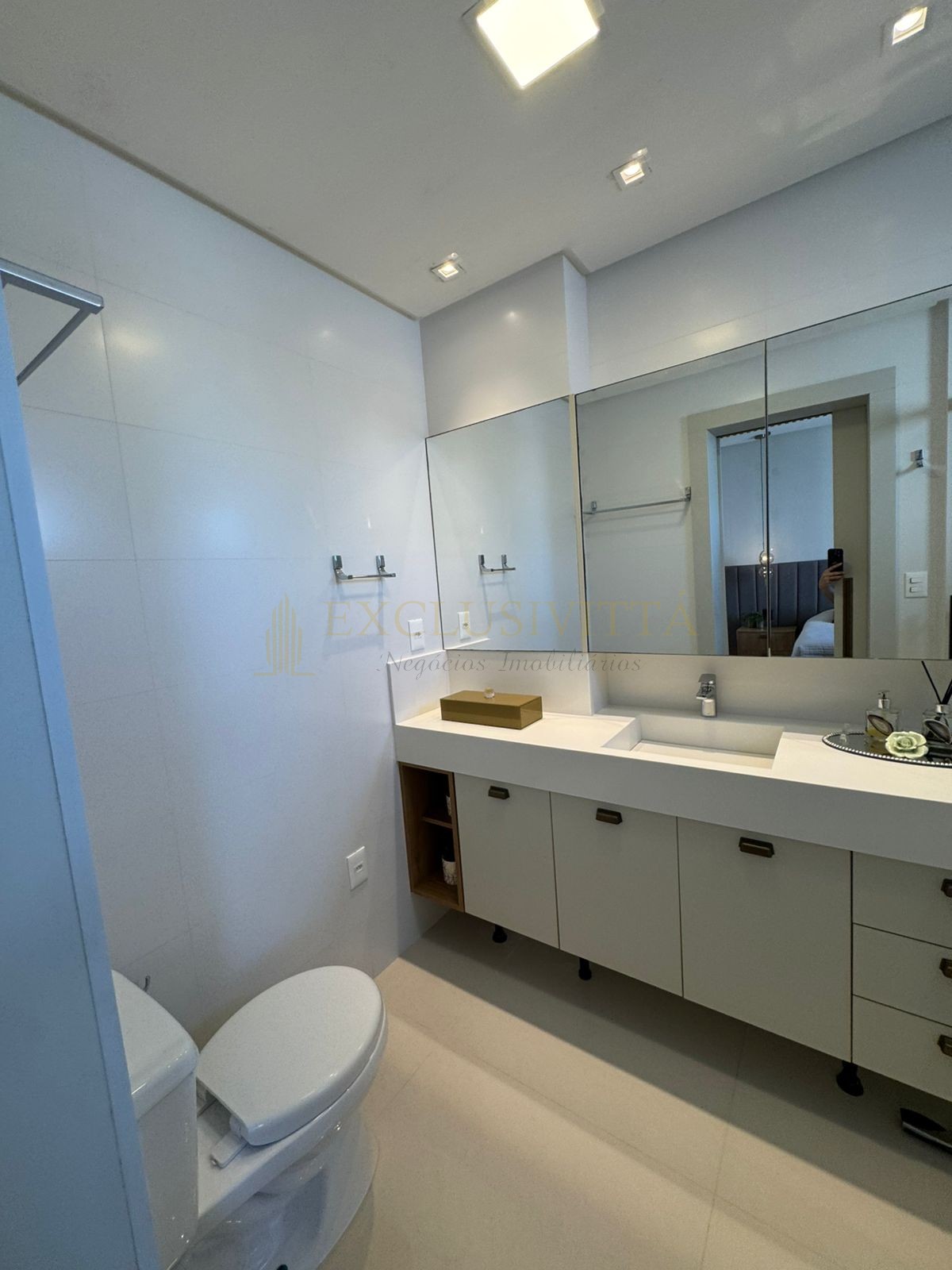 Apartamento 4 suítes para Venda no bairro Pioneiros em Balneário Camboriú